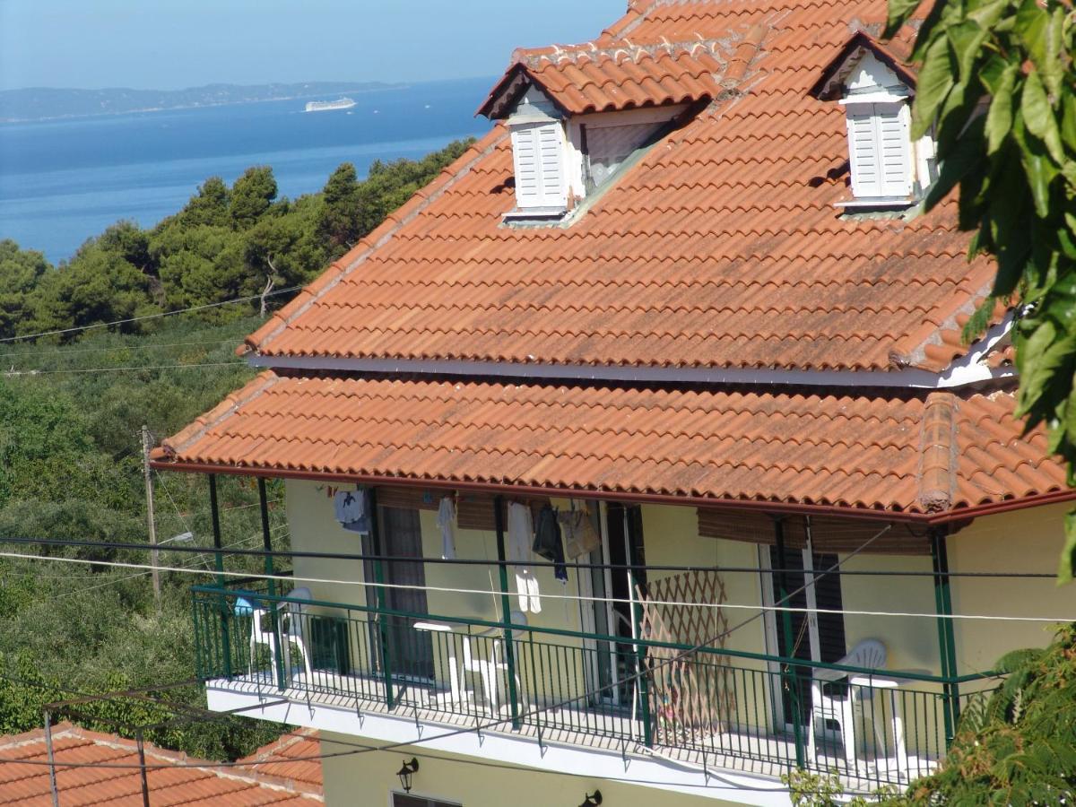 Villa Nefeli Loutsa  Ngoại thất bức ảnh