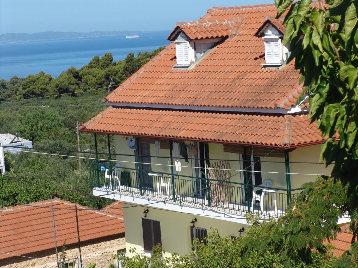 Villa Nefeli Loutsa  Ngoại thất bức ảnh