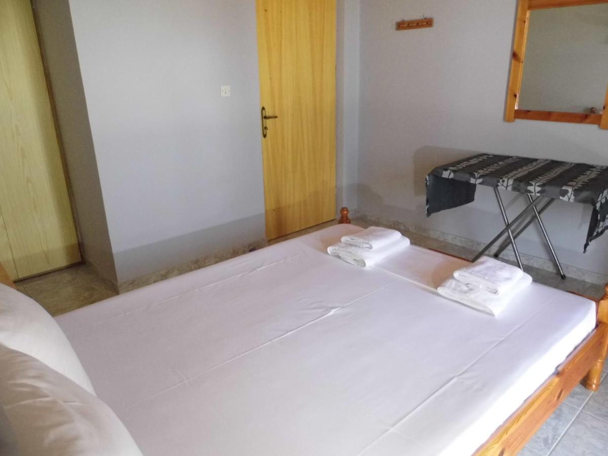 Villa Nefeli Loutsa  Ngoại thất bức ảnh