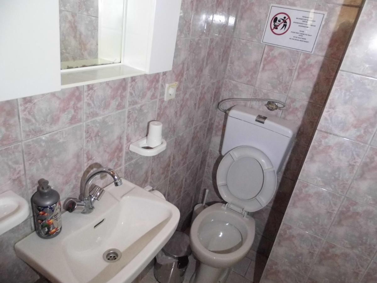 Villa Nefeli Loutsa  Ngoại thất bức ảnh