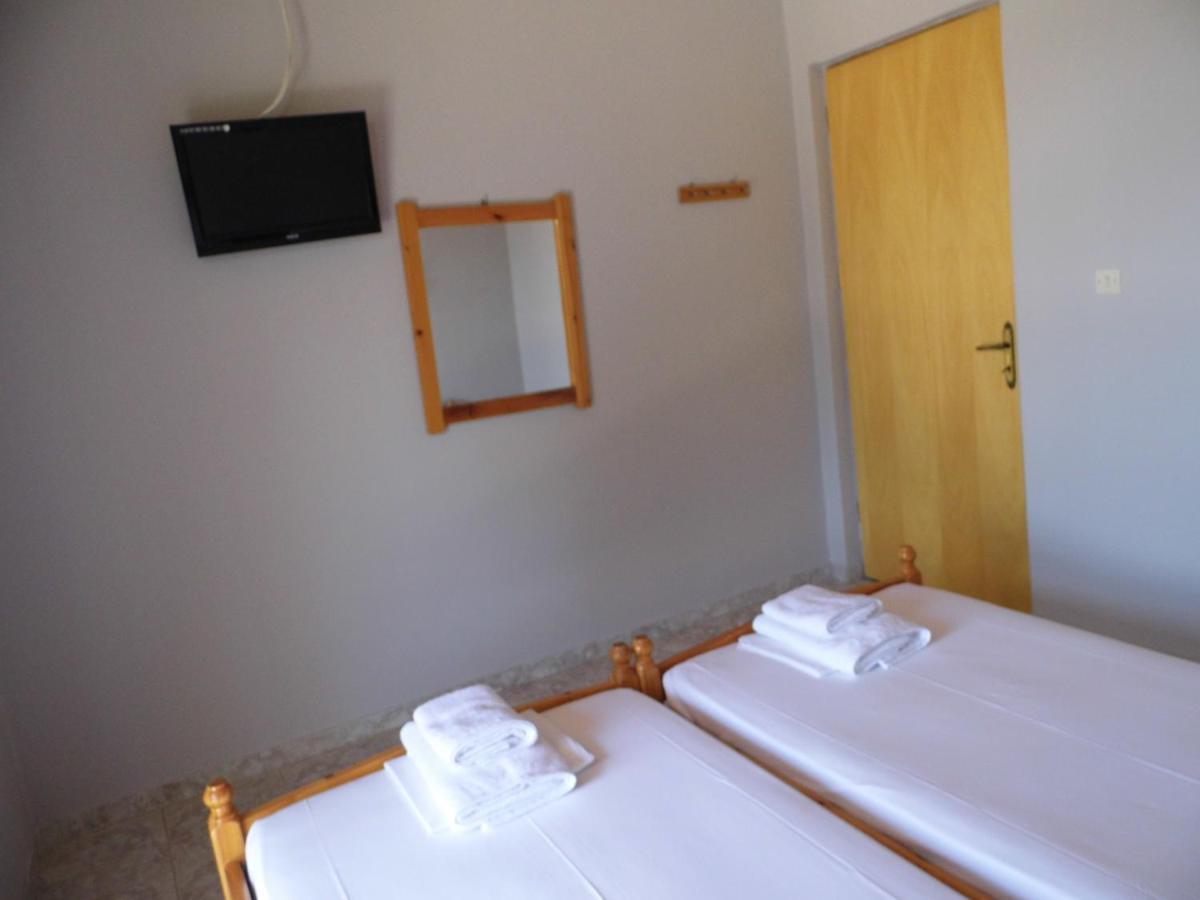 Villa Nefeli Loutsa  Ngoại thất bức ảnh