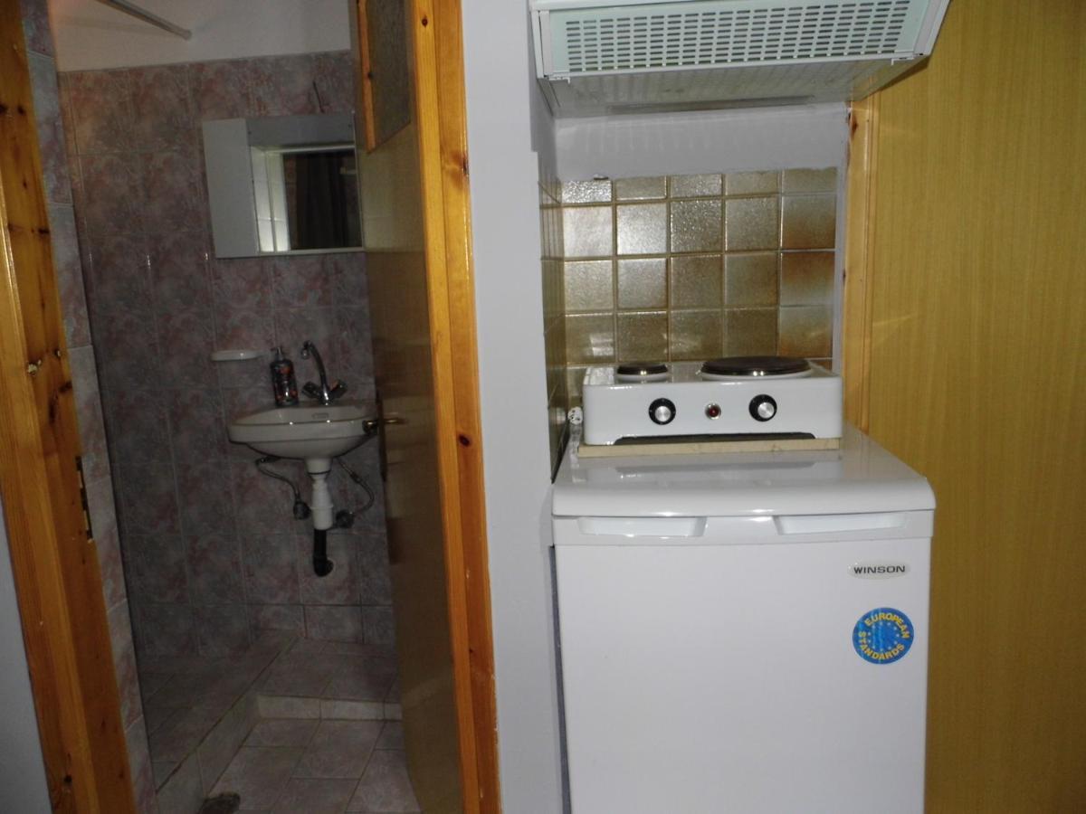 Villa Nefeli Loutsa  Ngoại thất bức ảnh
