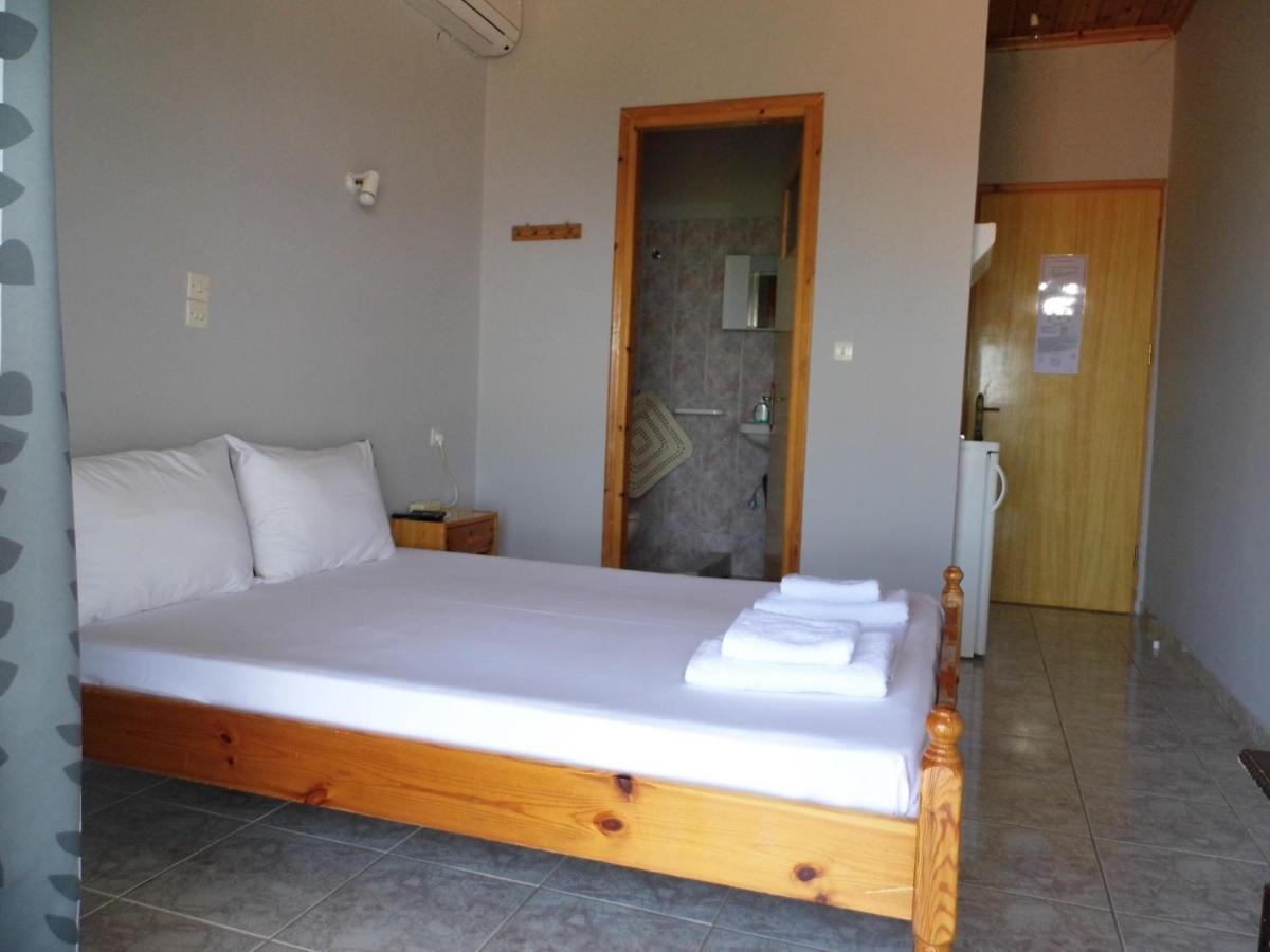 Villa Nefeli Loutsa  Ngoại thất bức ảnh