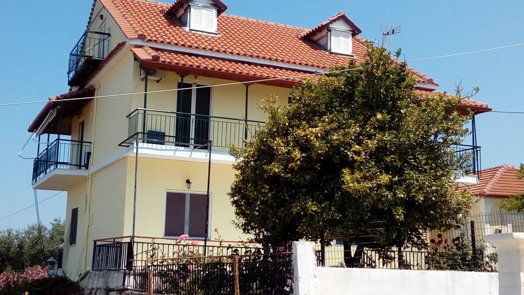 Villa Nefeli Loutsa  Ngoại thất bức ảnh